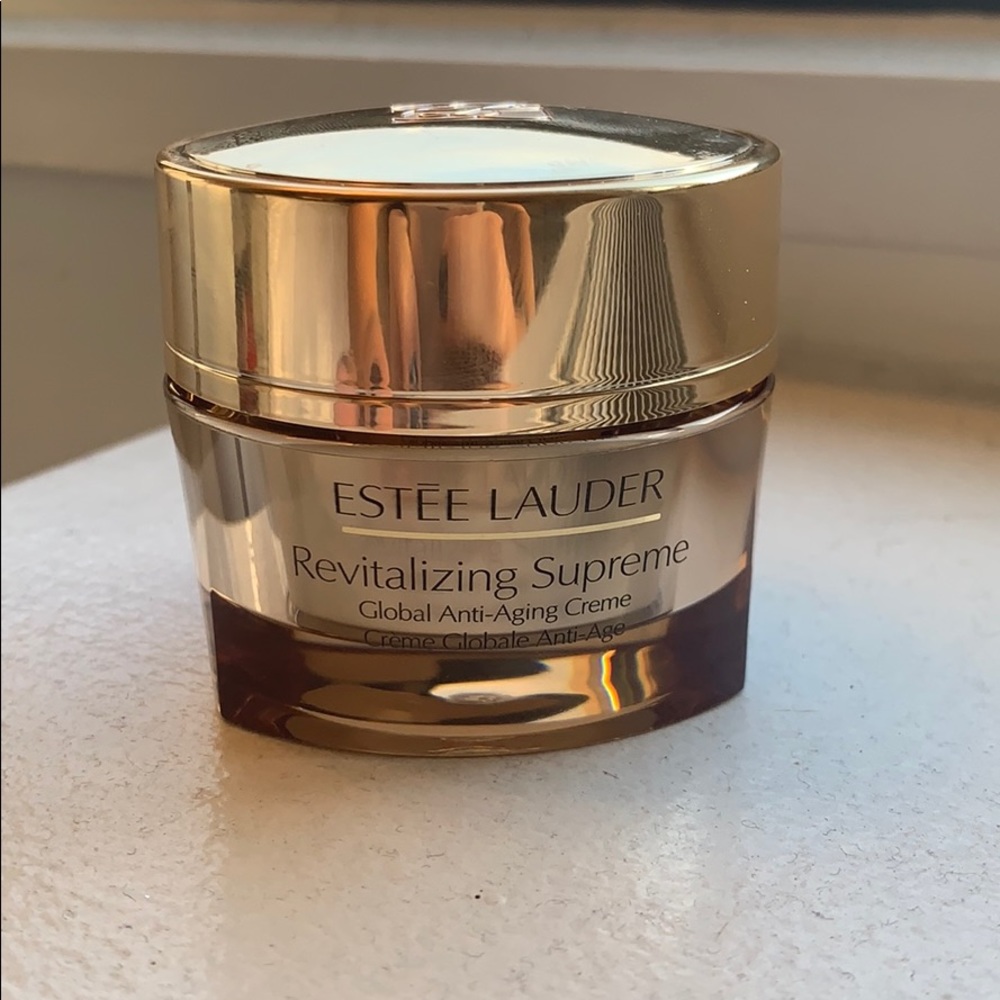ESTÉE LAUDER | Revitalizing Supreme